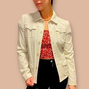 Elie Tahari women’s cream cargo jacket. Small. Pristine condition. Never worn.